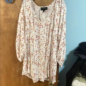 Women's Floral White Top